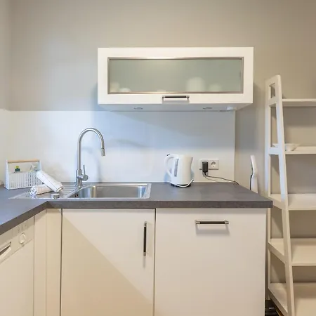 Ahoi Apartment *